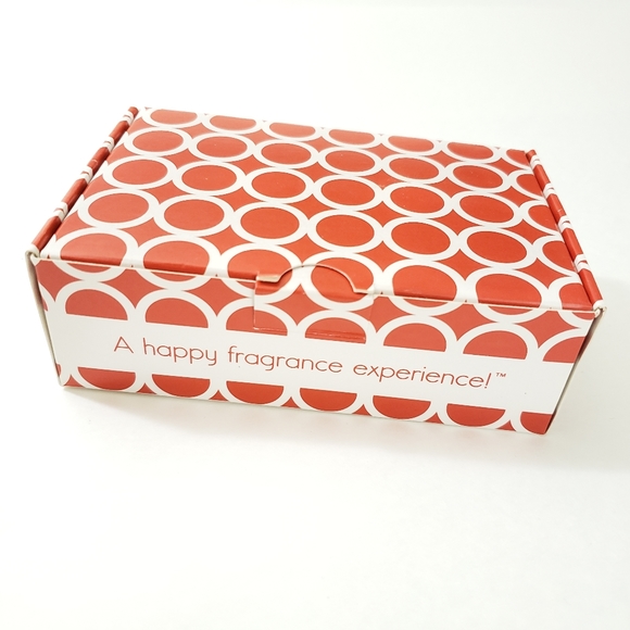 12 Pink Berry Meringue Tealight Candles ~ 7 hrs ea - Picture 6 of 7